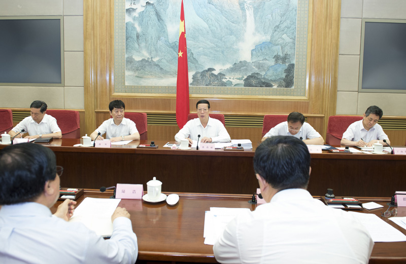 7月6日，中共中央政治局常委、國(guó)務(wù)院副總理張高麗在北京主持召開會(huì)議，對(duì)2016年第一批中央環(huán)境保護(hù)督察工作進(jìn)行部署。