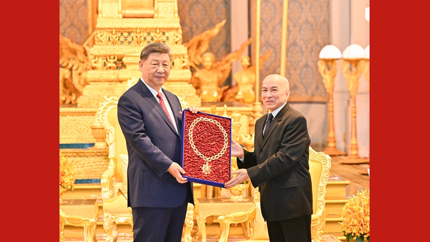 習(xí)近平會(huì)見柬埔寨國(guó)王西哈莫尼
